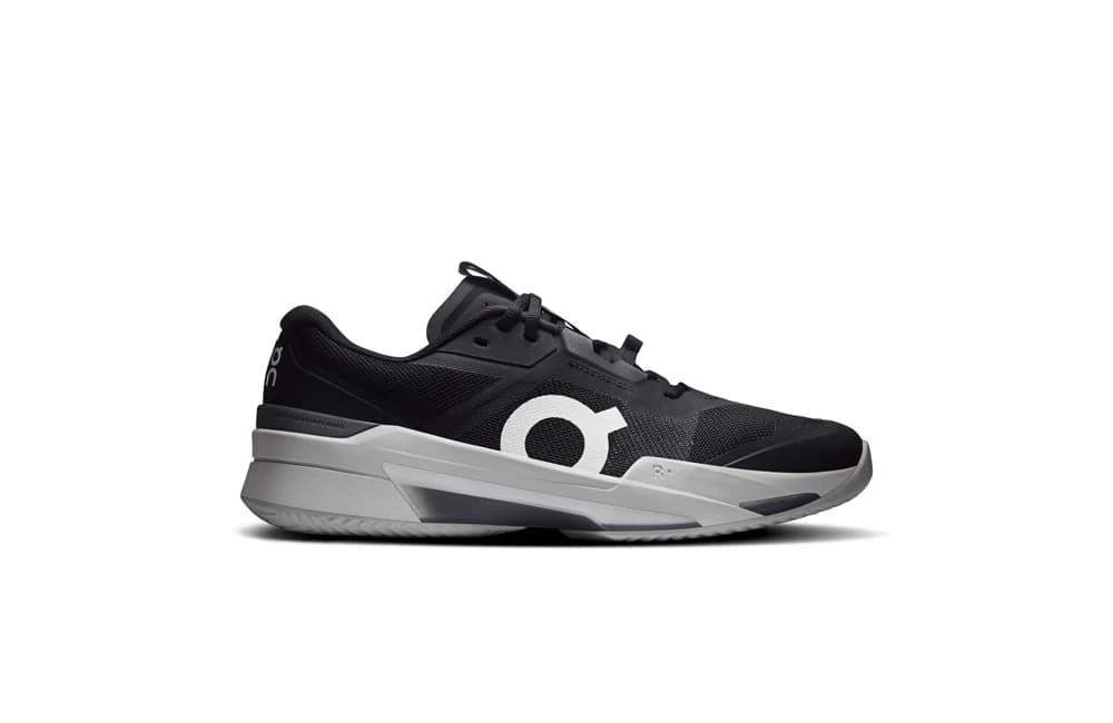 On THE ROGER Pro Fire Clay Men’s Tennis Shoes in Black / Eclipse